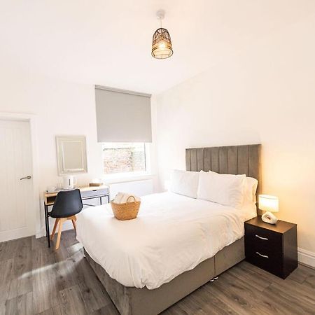 Room In Anfield Liverpool Buitenkant foto